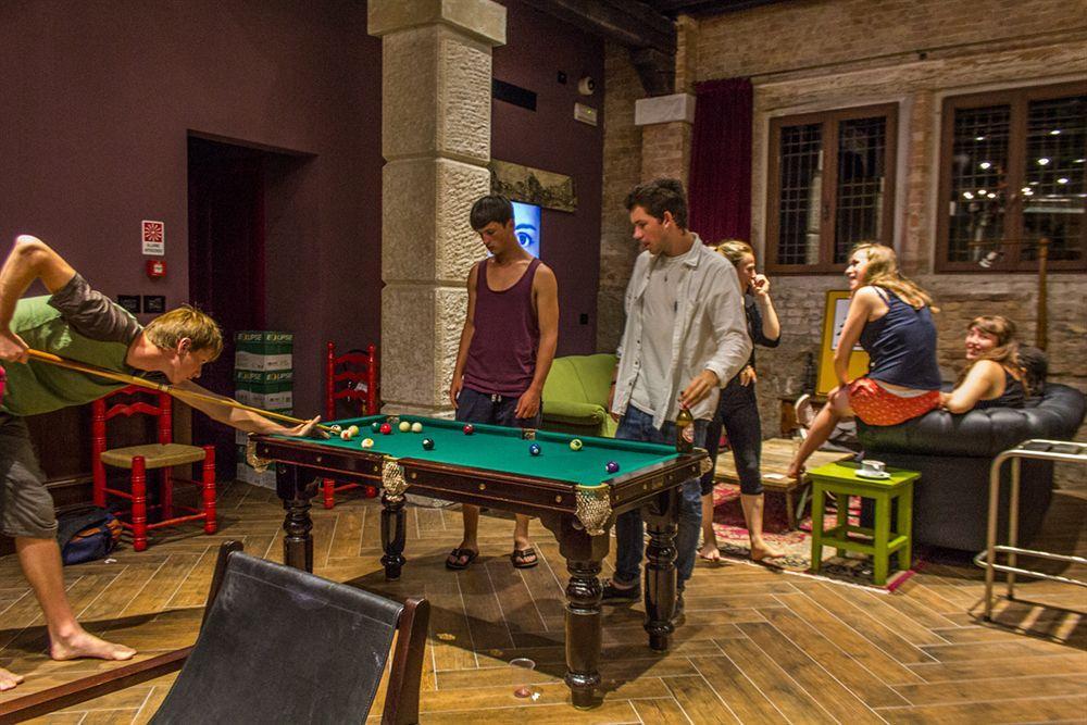 Generator Hostel *